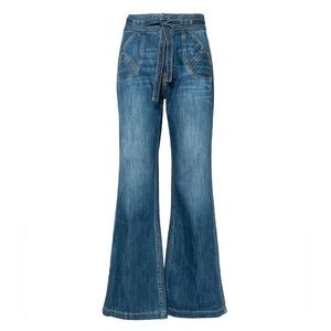 NOEND denim
NWT
Bella seamed pocket flare high waist jeans in Bend